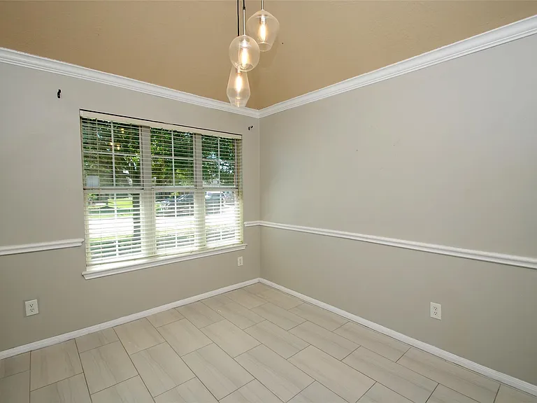 5910 Sugar Field Ln — Photo 6