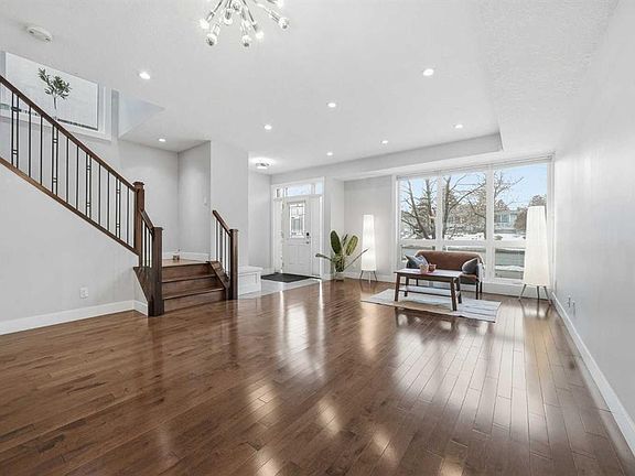 2nd image of 2018 W 37th St SW