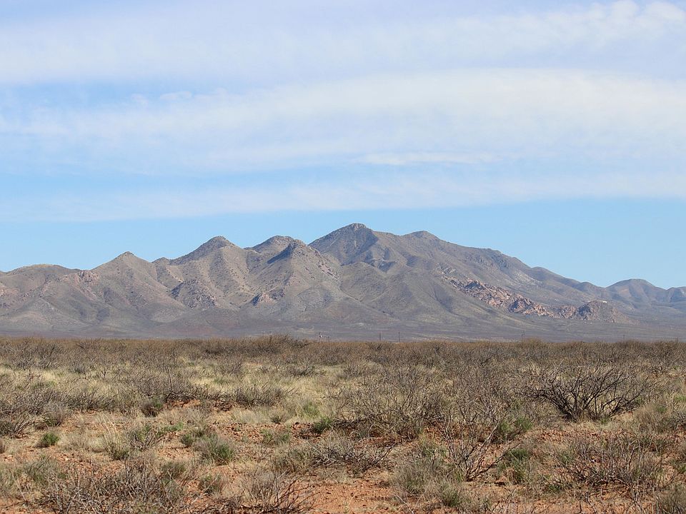 1st image of W Austin Henley Rd