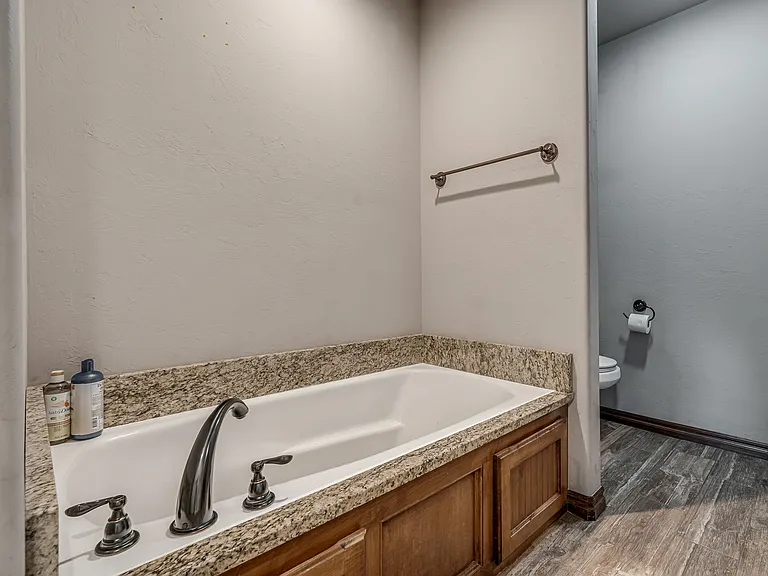 2265 County Road 1258 — Photo 13