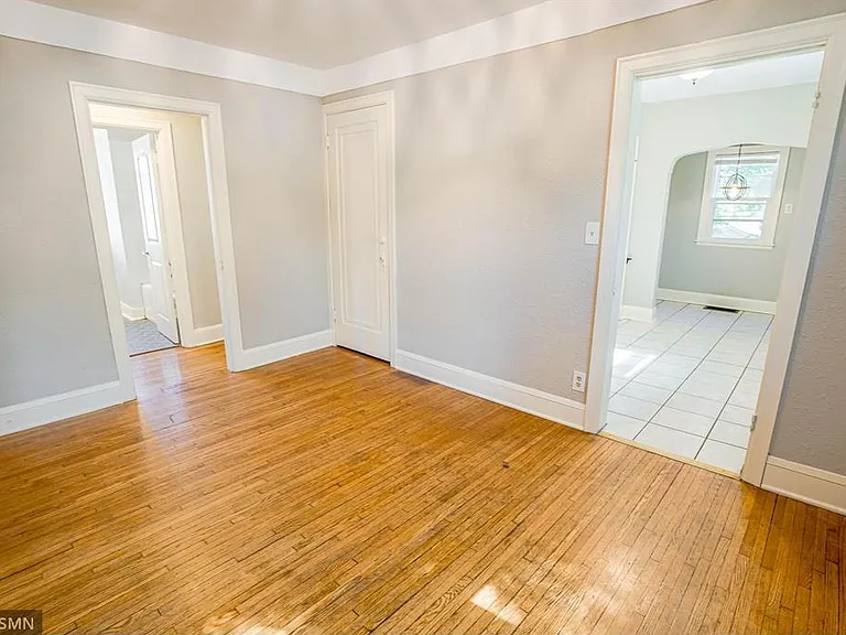 2940 Vincent Ave N #1 — Photo 10