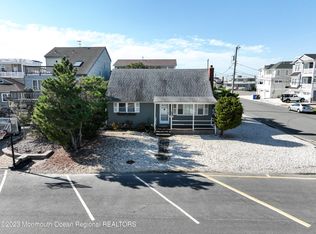 446 Amber St, Beach Haven, NJ 08008