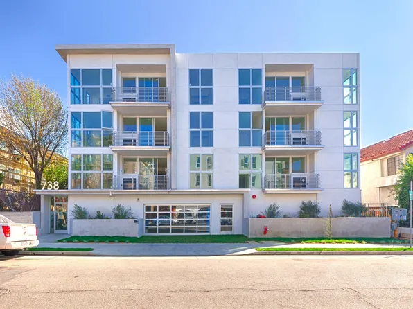 738 South Ogden Drive