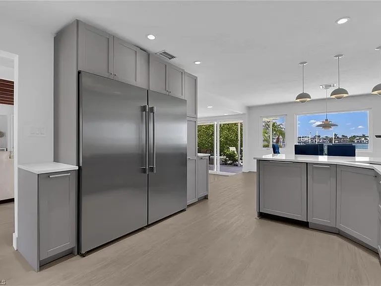 2143 Marina Dr — Photo 8