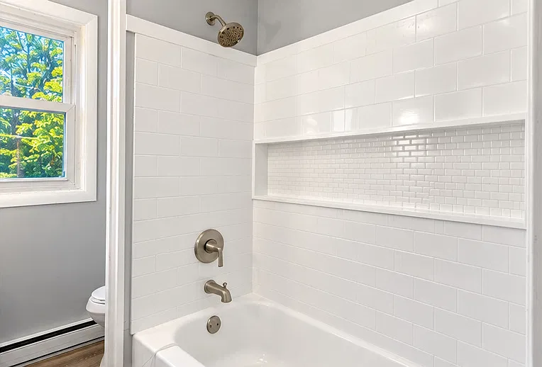 3 bed, 1152 sqft, $2,500 — Photo 4