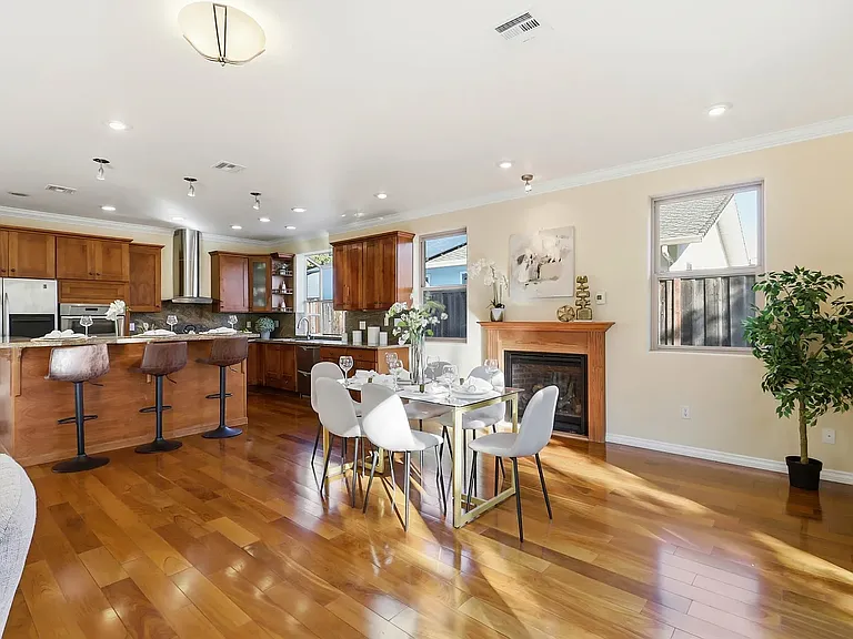 1352 S Stelling Rd — Photo 16