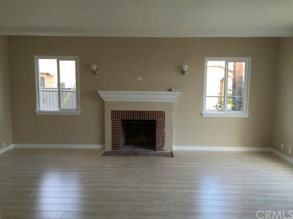3rd image of 10415 S Denker Ave
