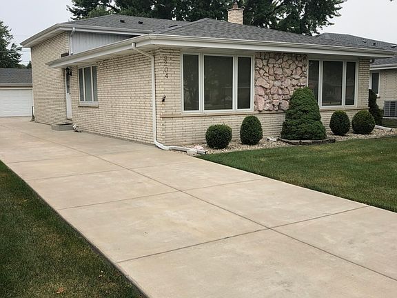 2nd image of 9204 McVicker Ave