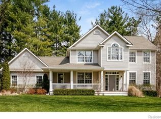 7751 Winfield Dr, Brighton, MI