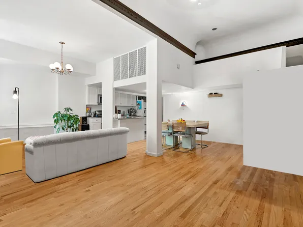 18 West 69th Street image 8 of 11