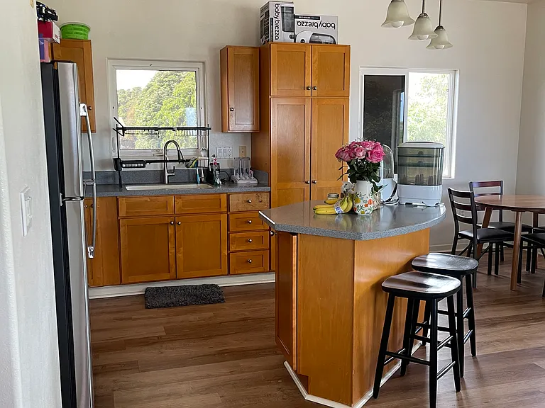 480 Onehee Ave — Photo 4