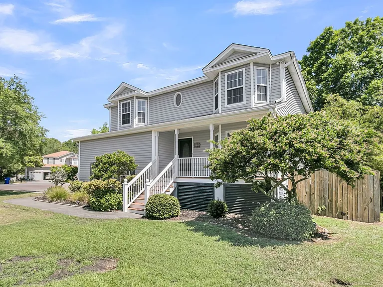 1574 Ocean Neighbors Blvd — Photo 2