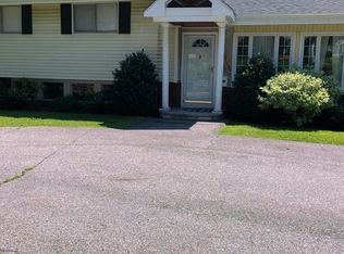 60 Morningside Dr, Arlington, MA 02474