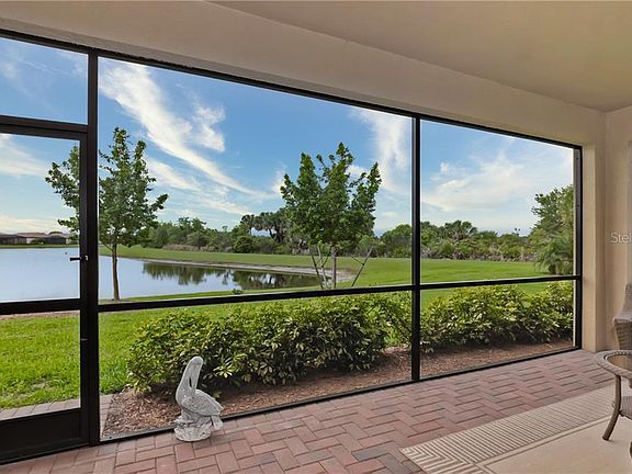 3rd image of 10193 Fiddlewood Dr