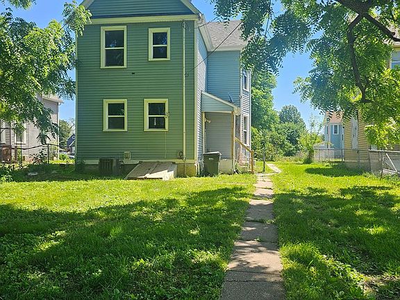 3rd image of 1218 Brown St