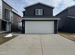 3834 Gale Cir SE, Mandan, ND 58554