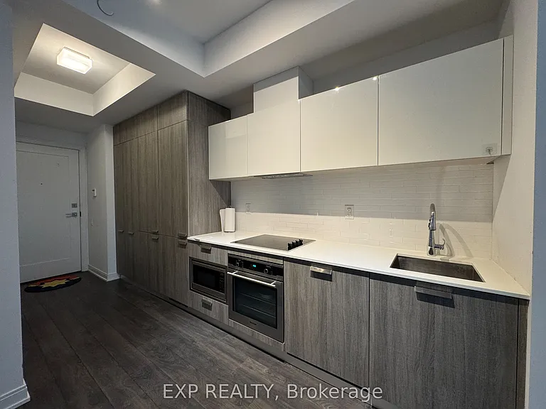 50 Charles St E #4008 — Photo 2