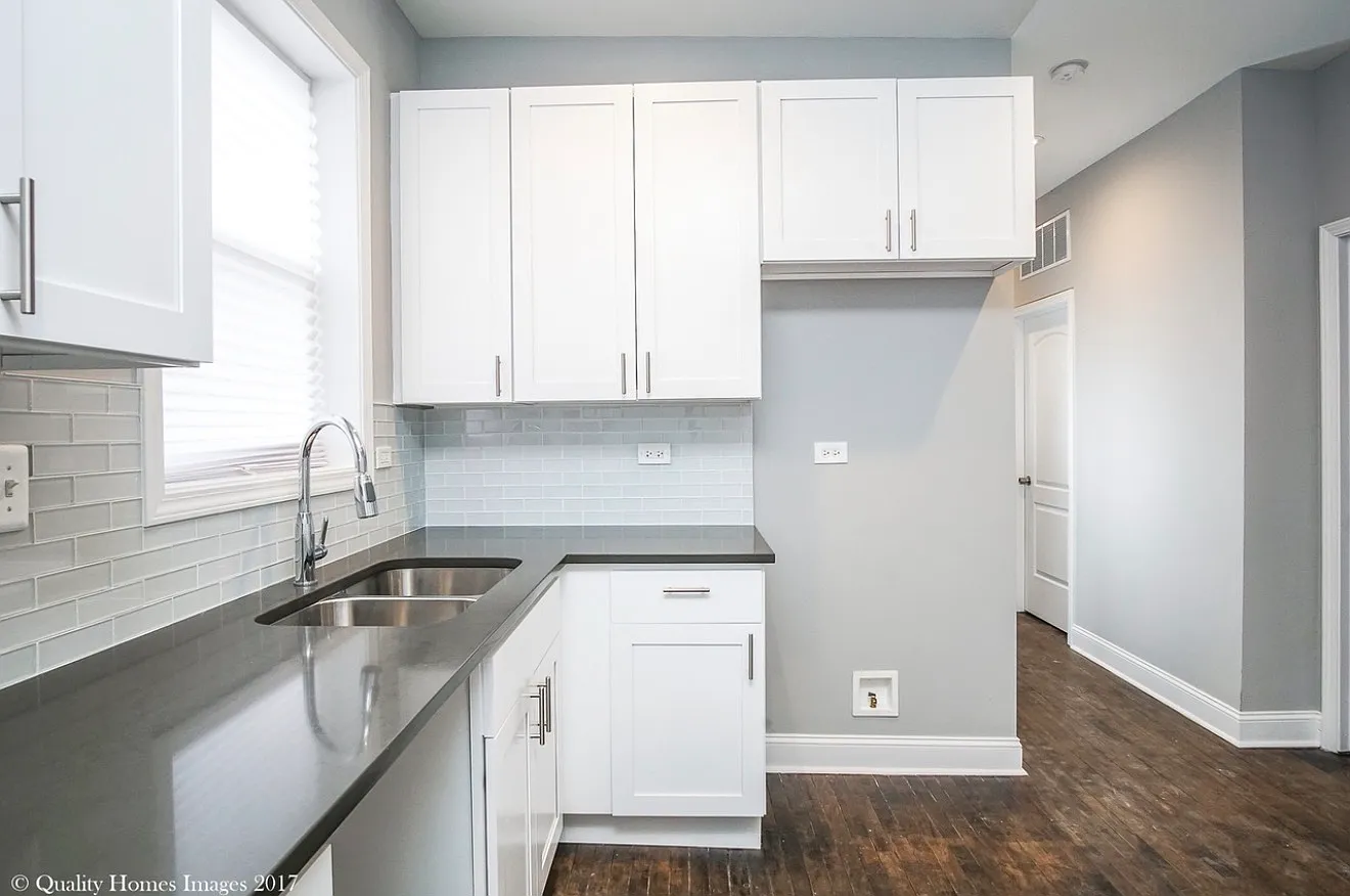 3 bed, 1290 sqft, $2,000 — Photo 2