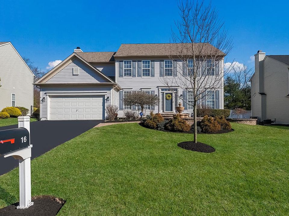 1st image of 16 Thornbury Ln