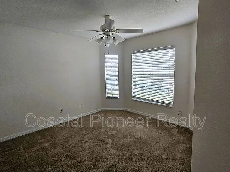 3220 Clover Blossom Cir — Photo 4
