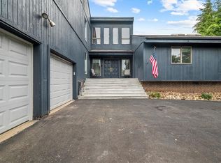 101 Yorktown Rd, Mcmurray, PA 15317