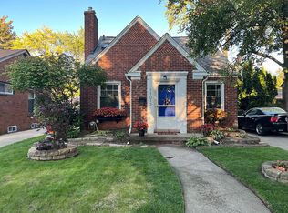 11012 Arden St, Livonia, MI 48150