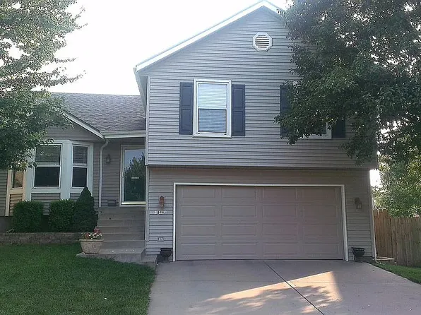 15942 S Sunset St, Olathe, KS 66062