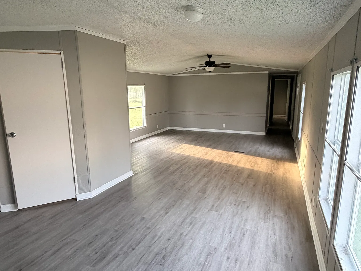 3 bed, 1280 sqft, $1,000 — Photo 3