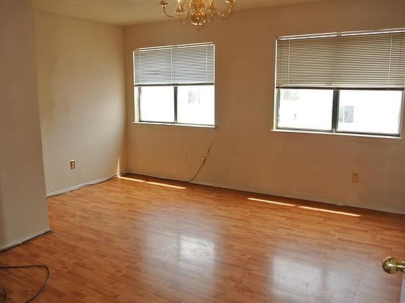 3rd image of 11043 Albury Dr #A