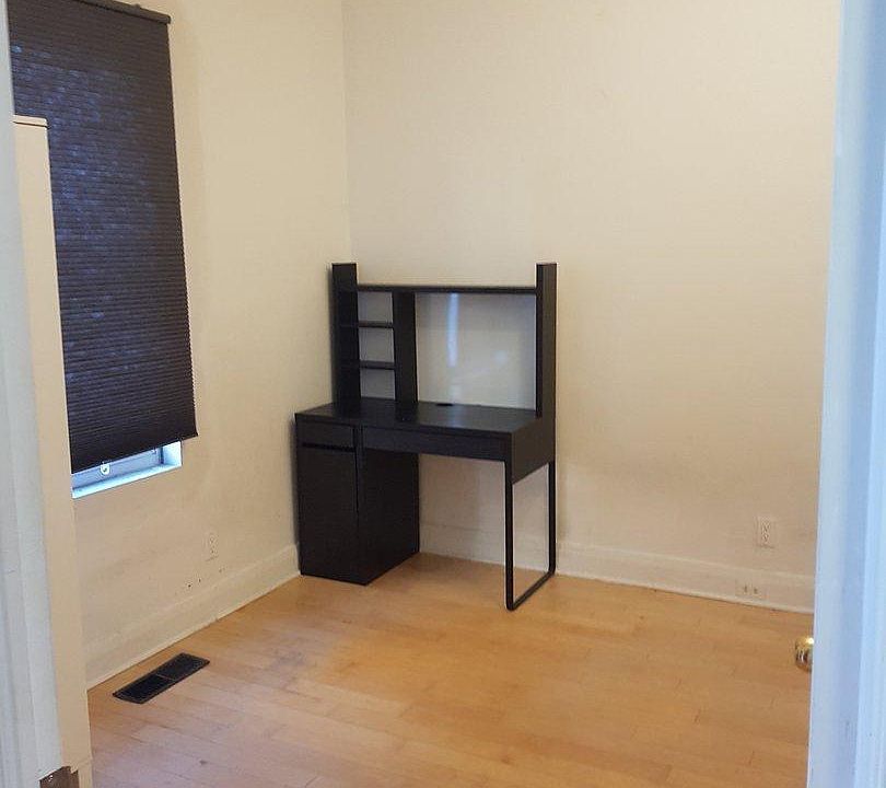 south room,big windows,ceiling fan