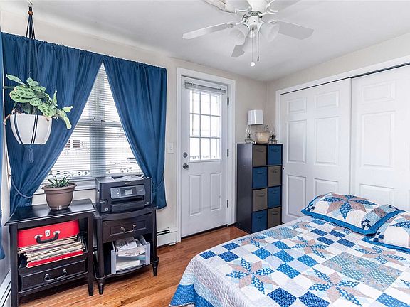 3rd image of 16 Bayview Ave