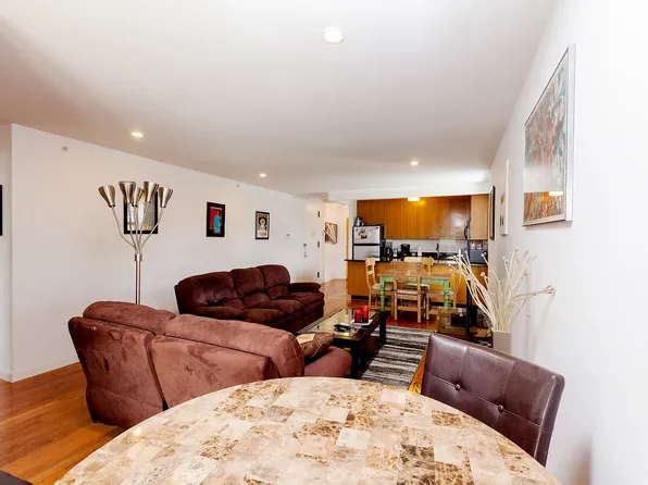 25-27 Astoria Park S #3C, Astoria, NY 11102