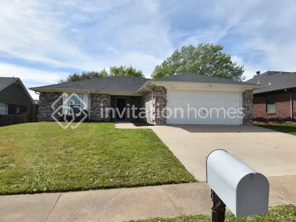 8213 Mark Ln, Watauga, TX 76148