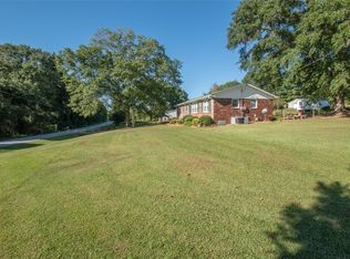 234 Lusk Rd, Six Mile, SC 29682