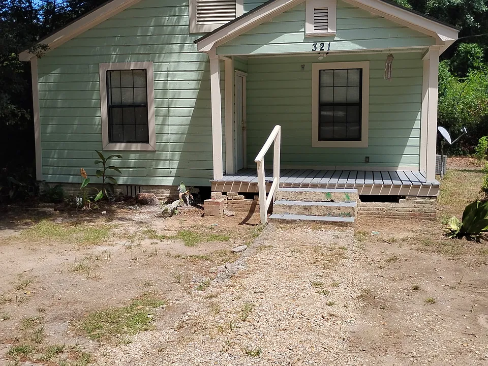 321 N 18th Ave