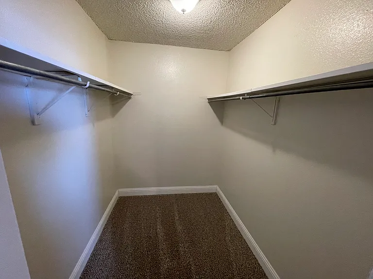 8915 Corona St — Photo 20