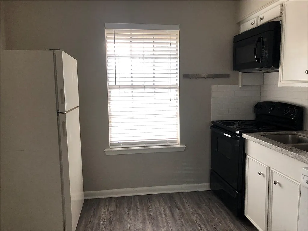 1 bed, 659 sqft, $975 — Photo 3