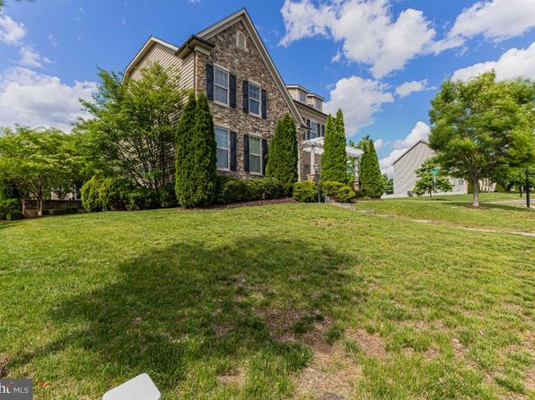 2166 Port Potomac Ave, Woodbridge, VA 22191