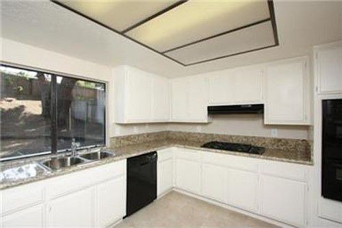 3rd image of 25771 Mariposa St