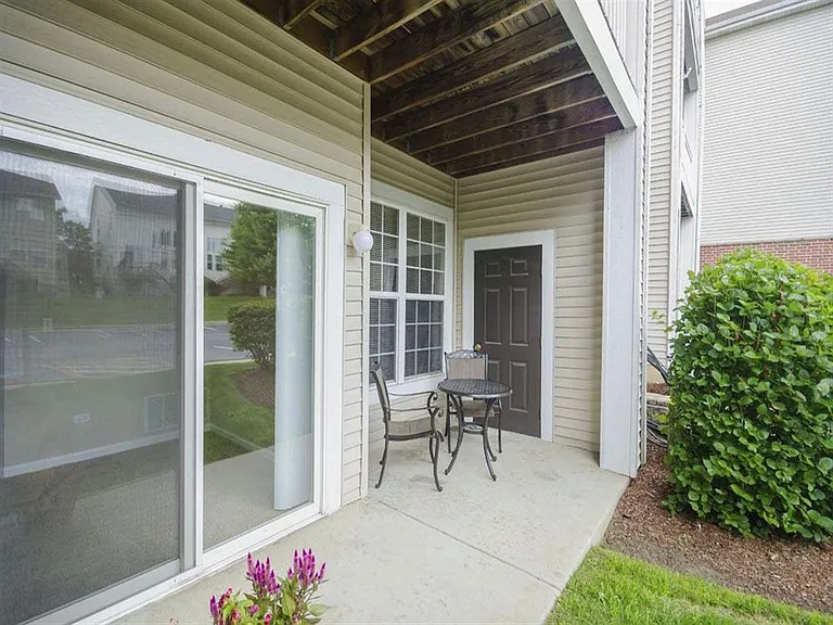 Remington Apartment Homes — Photo 16