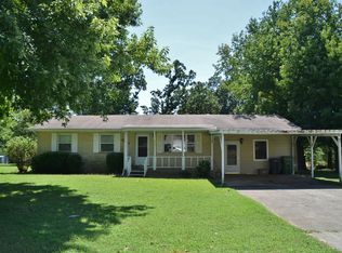 3230 W Seminole Dr, Rogers, AR 72758