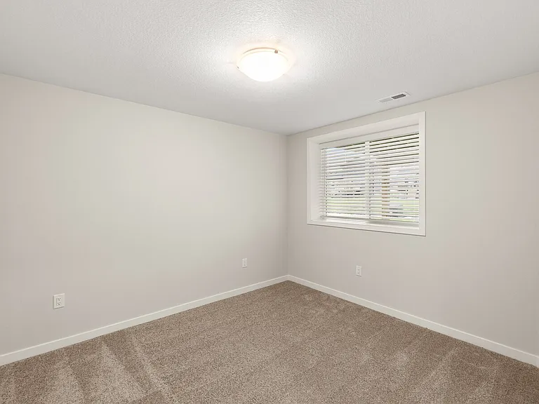 4217 NE 5th St — Photo 12