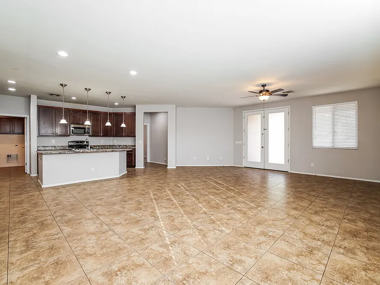 7543 W Darrel Rd — Photo 4