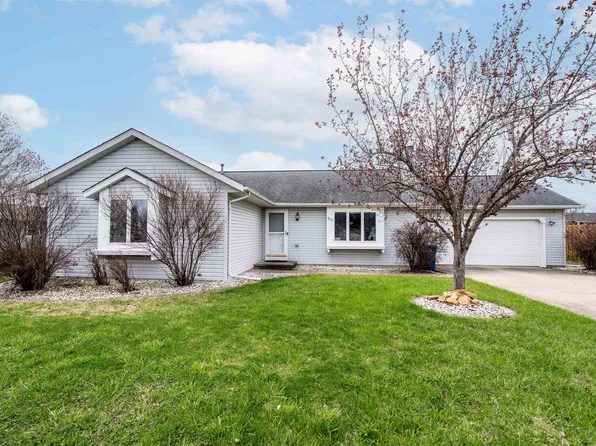 803 Trailsway Ln, Neenah, WI 54956
