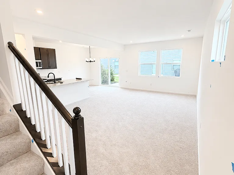2064 Sunflower Pl — Photo 3