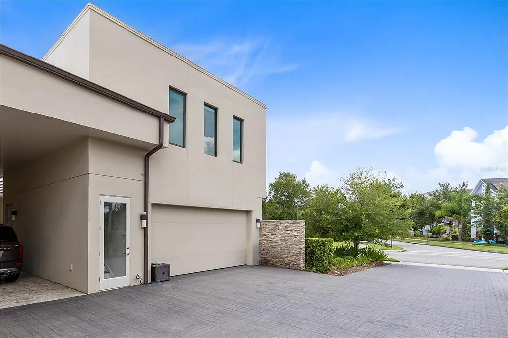 1 bed, 1.0 bath, 900 sqft, $1,750 — Photo 1