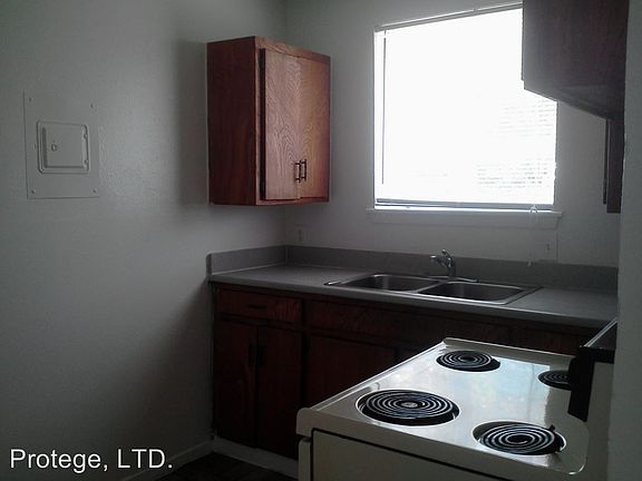 4th image of 4220 McKibben St APT A