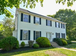 2 Freemens Cir, Assonet, MA 02702