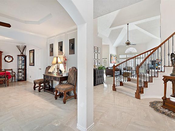 4th image of 1210 Riverchase Dr