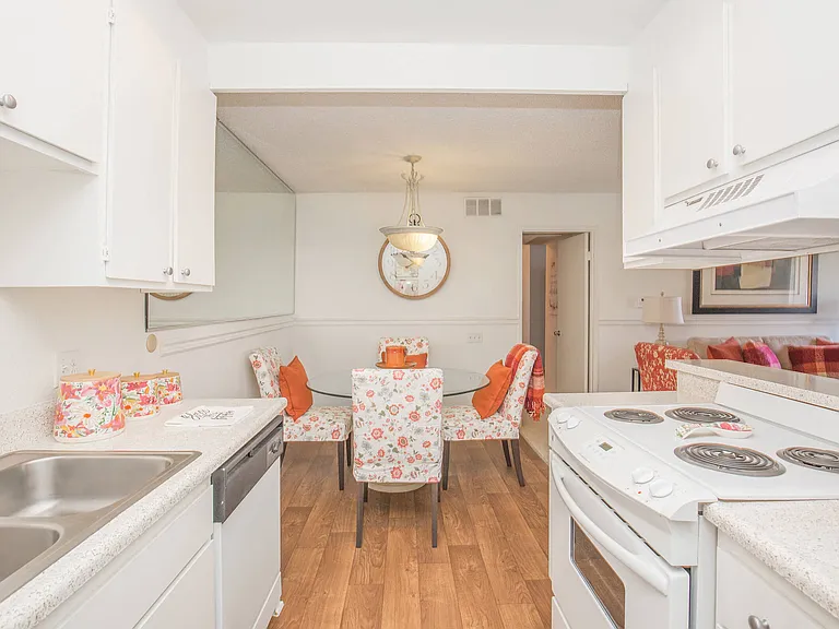 McComber Creek Apartments — Photo 25